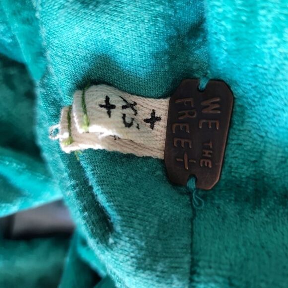 Free people Milan Sea crushed velvet emerald Green baggy sleeve drape top - Picture 4 of 8